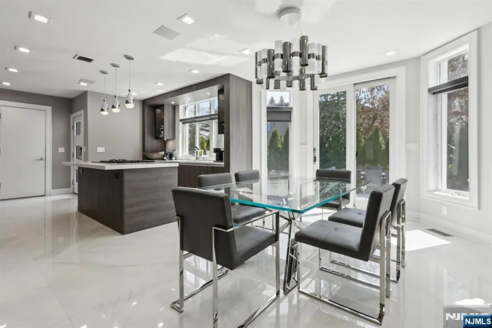 63 Roberts Road Englewood Cliffs, NJ 07632