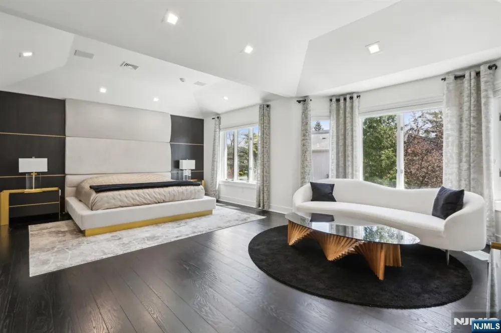 63 Roberts Road Englewood Cliffs, NJ 07632