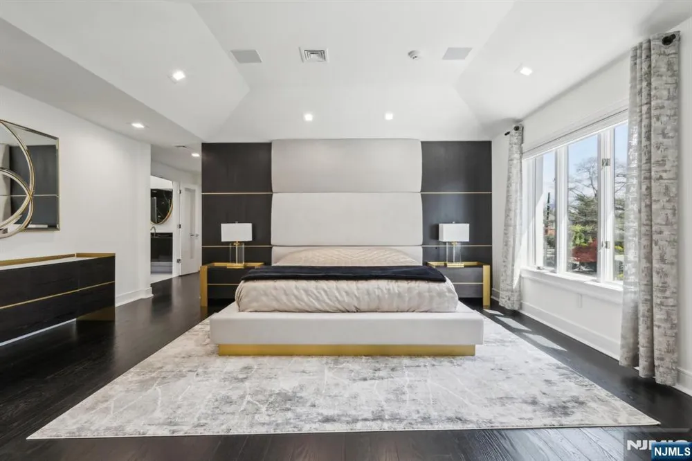 63 Roberts Road Englewood Cliffs, NJ 07632