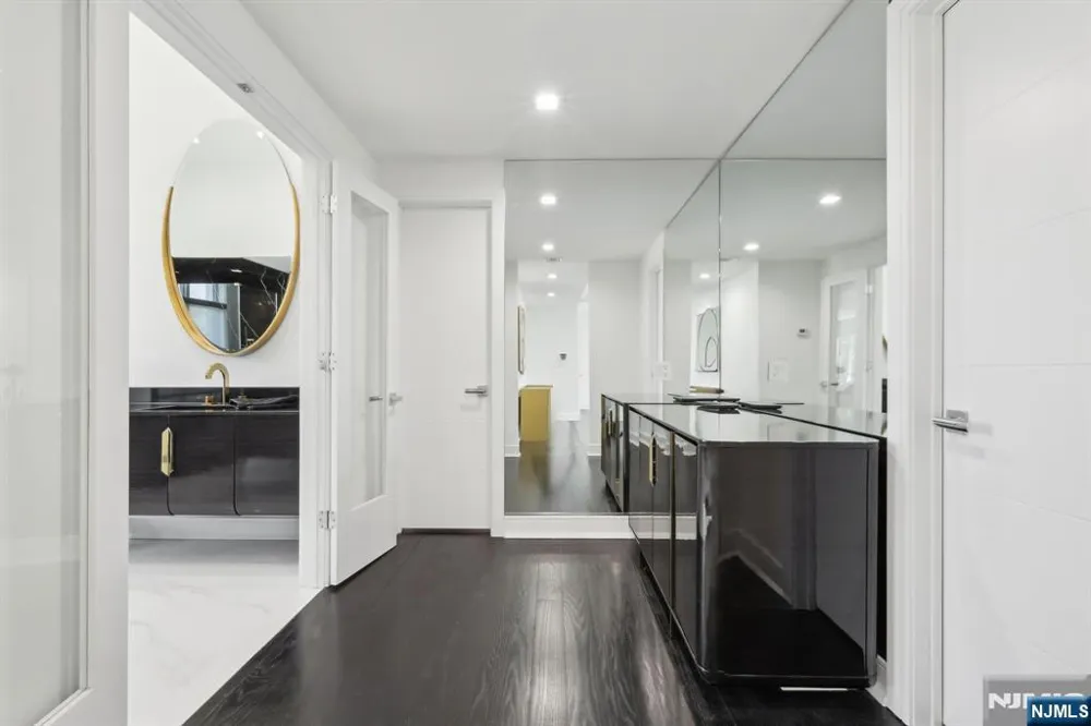63 Roberts Road Englewood Cliffs, NJ 07632
