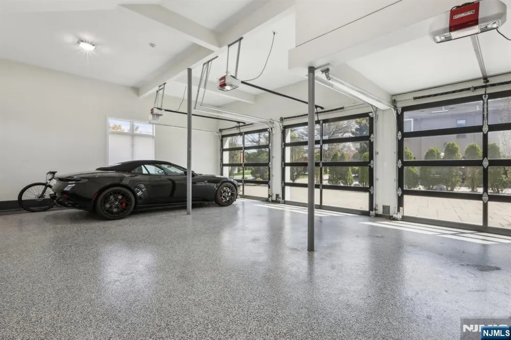 63 Roberts Road Englewood Cliffs, NJ 07632