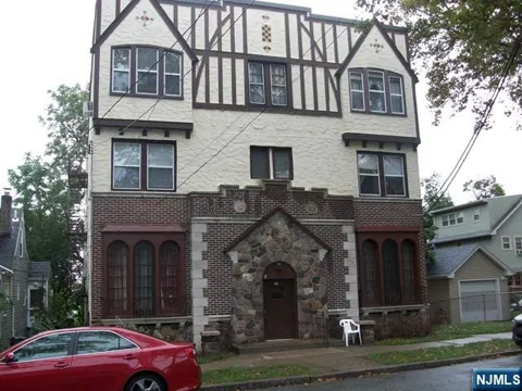 10 Hasbrouck