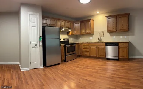 4 Centennial Ave #4C Unit 4C