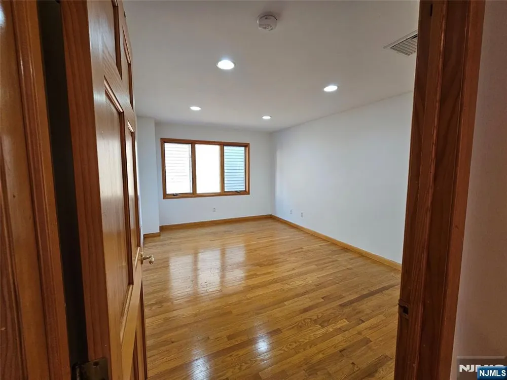 120 Johnson Avenue Wallington, NJ 07057