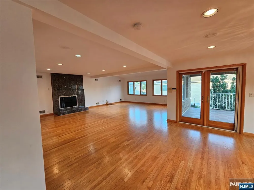 120 Johnson Avenue Wallington, NJ 07057
