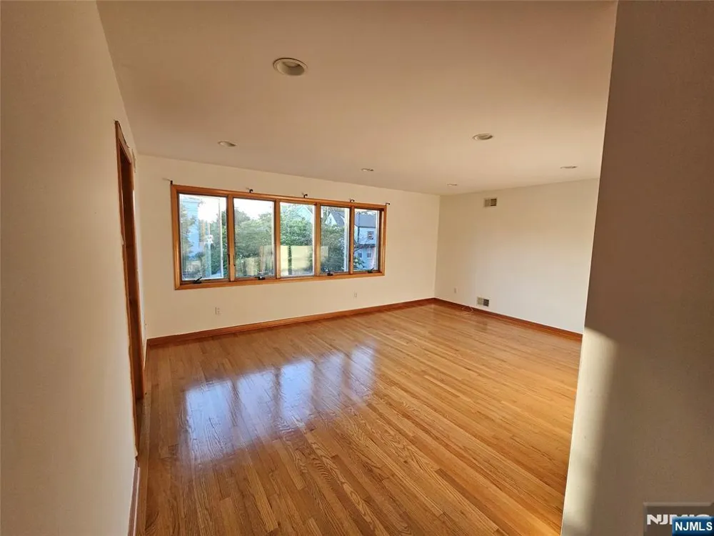 120 Johnson Avenue Wallington, NJ 07057