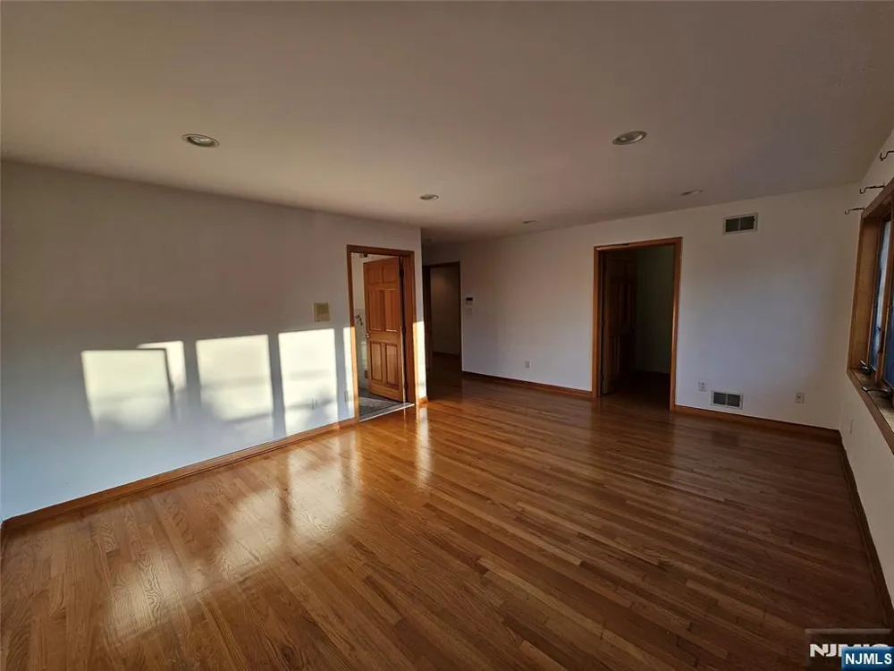 120 Johnson Avenue Wallington, NJ 07057