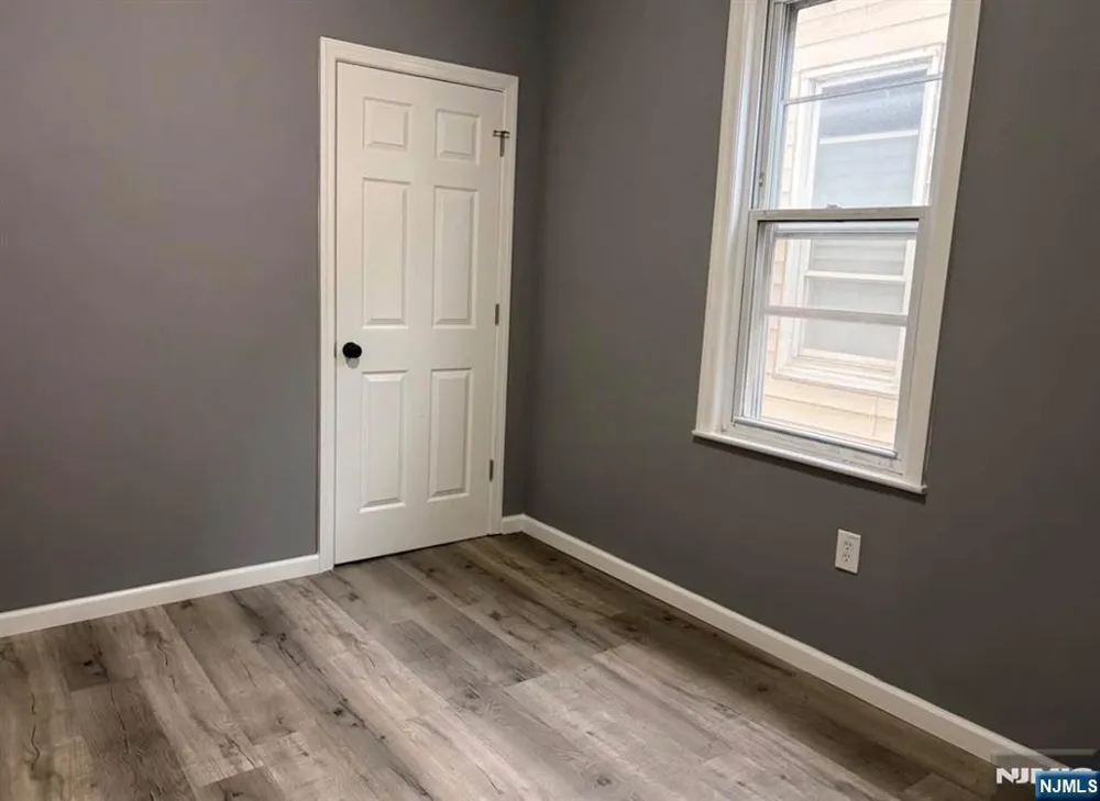 109 10th Street 2F Passaic, NJ 07055