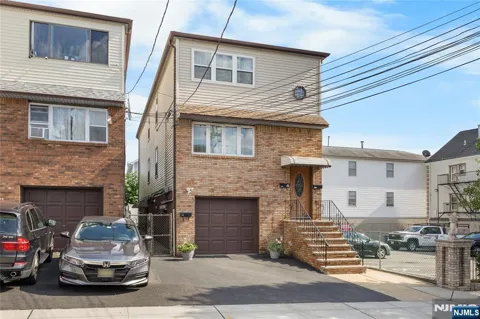 109 Cross Street 2