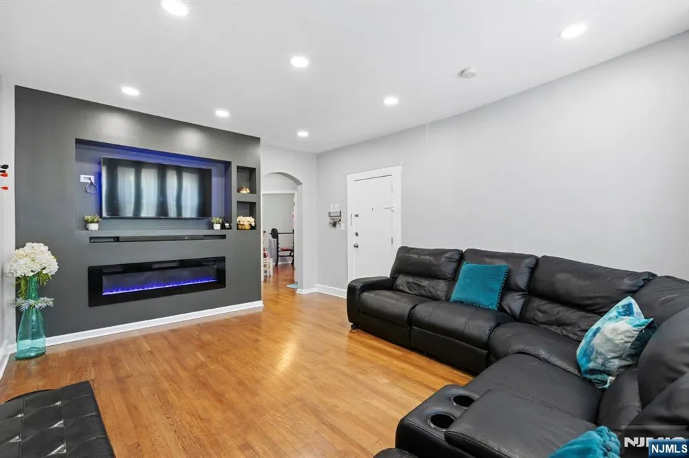98 Bergen Avenue 1 Kearny, NJ 07032