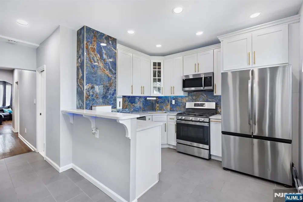 98 Bergen Avenue 1 Kearny, NJ 07032