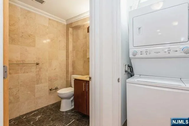 17 Meadow Road 310 Rutherford, NJ 07070