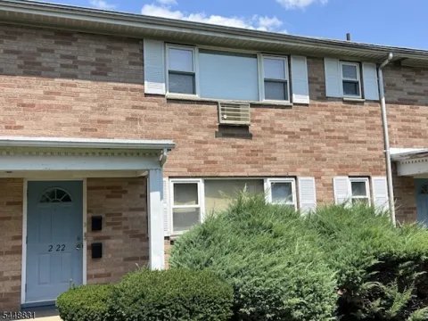 2 Virginia Dr