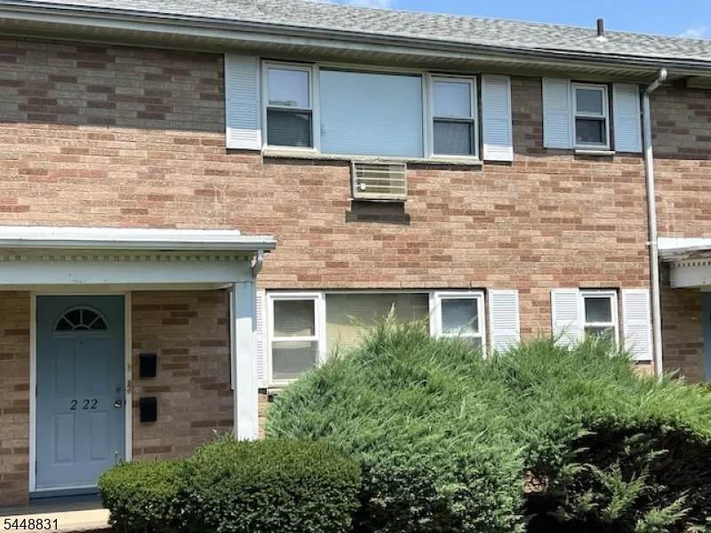 2 Virginia Dr Fair Lawn, NJ 07410