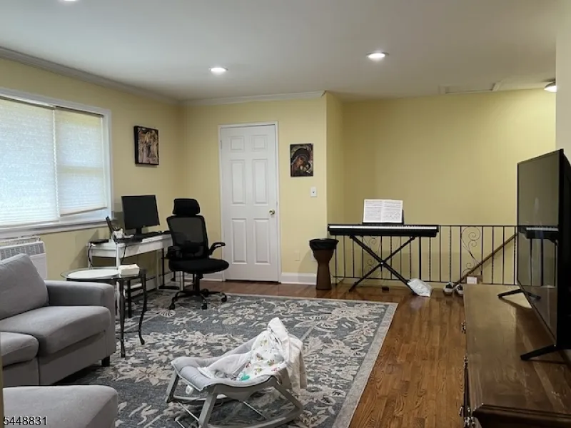 2 Virginia Dr Fair Lawn, NJ 07410