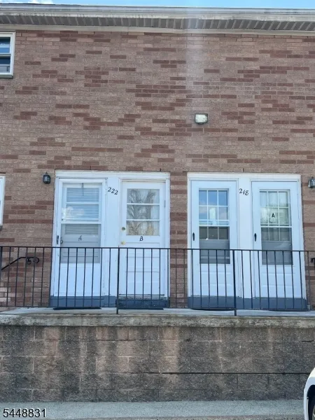 2 Virginia Dr Fair Lawn, NJ 07410