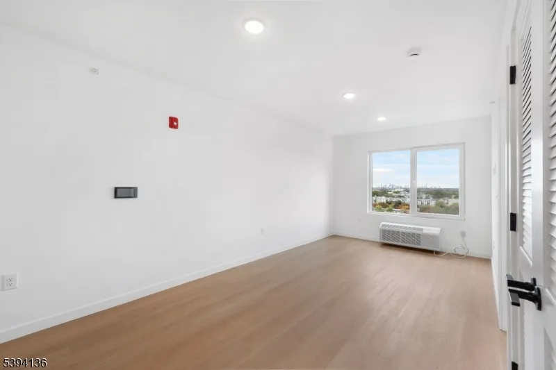 768 Bergen St #5D Unit 5D Newark City, NJ 07108