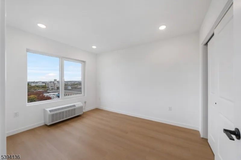 768 Bergen St #5D Unit 5D Newark City, NJ 07108