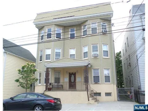 427-429 HAMILTON Street 3rd L