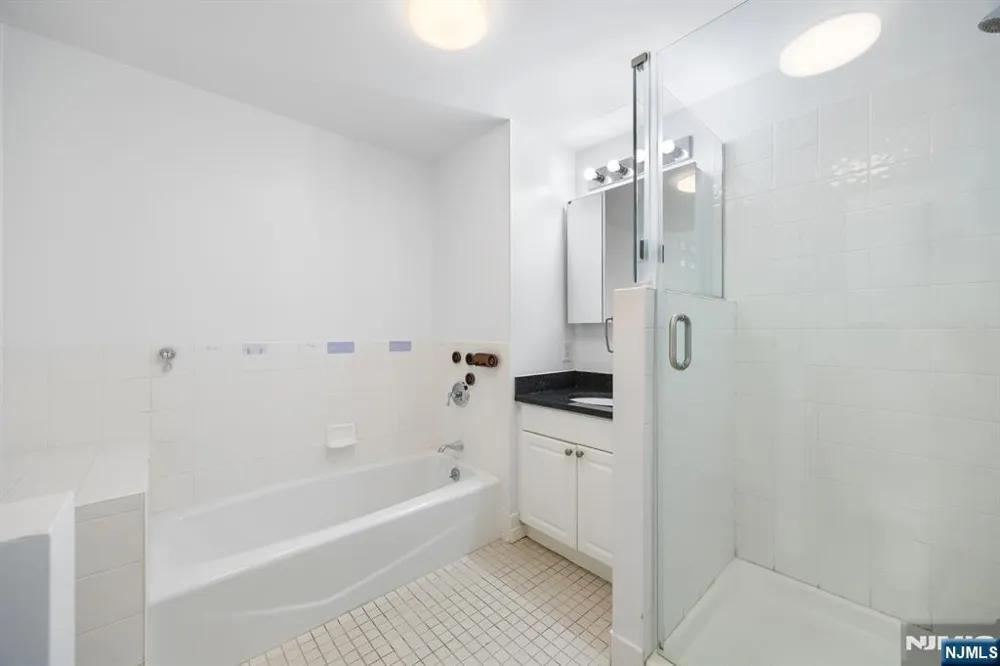 600 Harbor Boulevard 955 Weehawken, NJ 07086