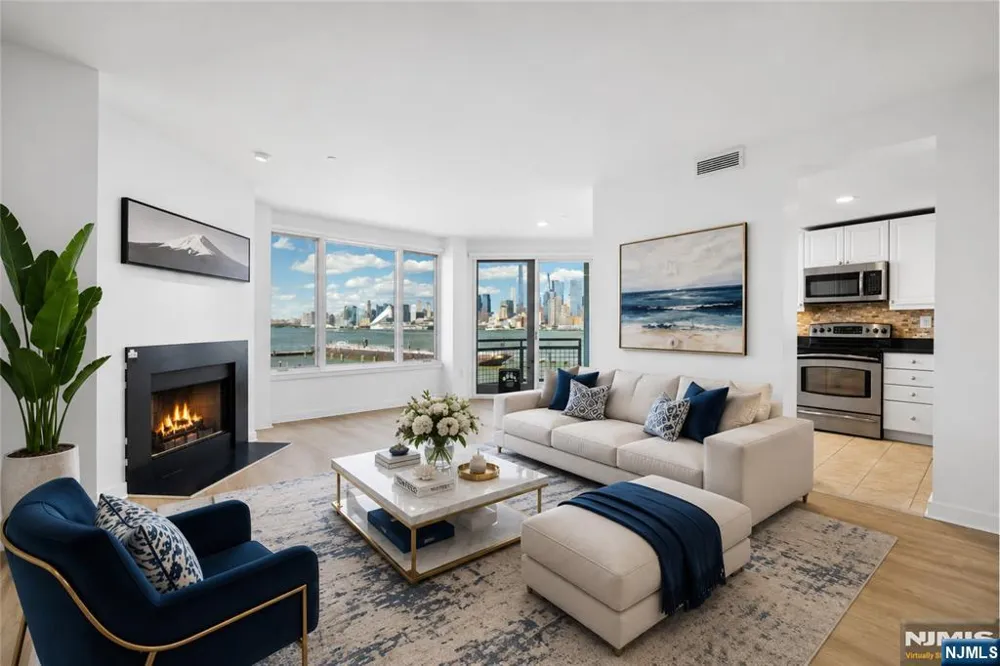 600 Harbor Boulevard 955 Weehawken, NJ 07086