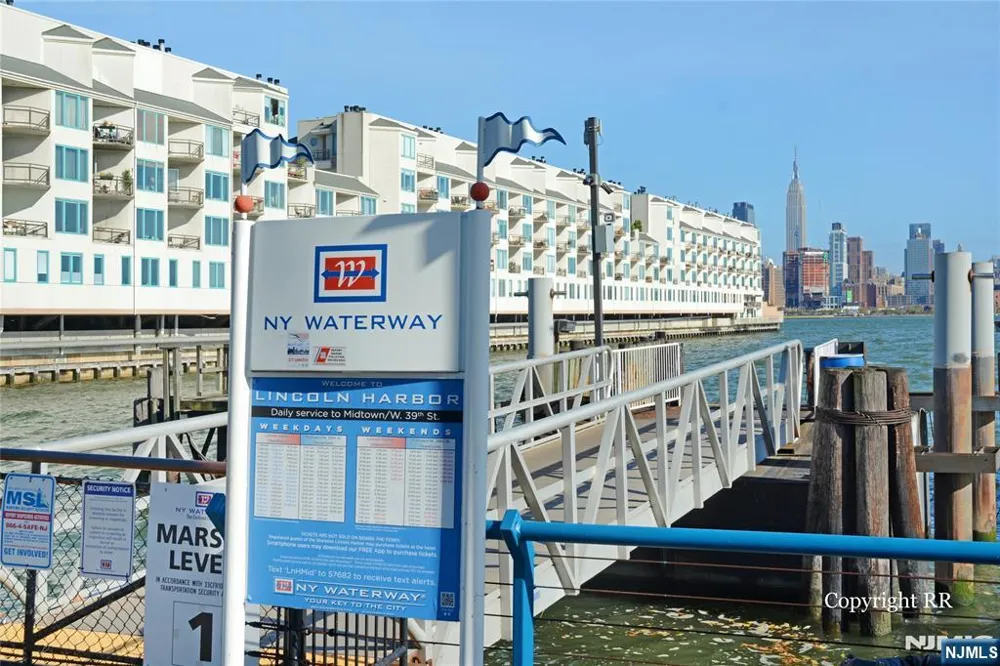 600 Harbor Boulevard 955 Weehawken, NJ 07086