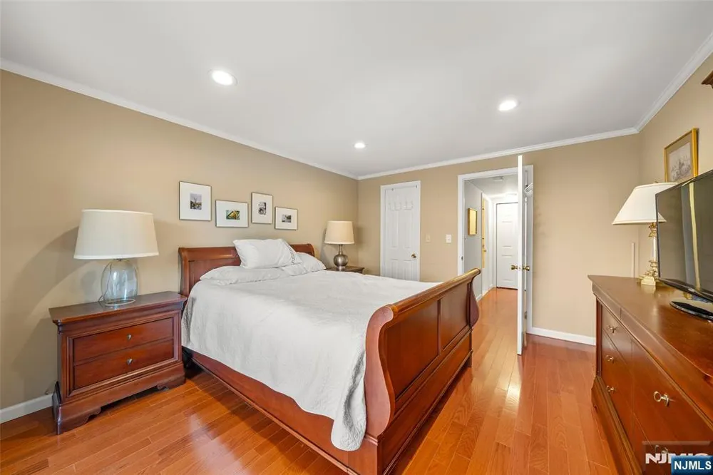 303 Ellery Court 303 Edgewater, NJ 07020