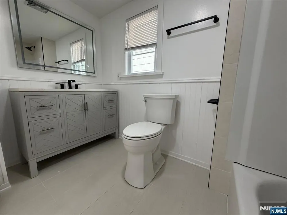 8427 Columbia Avenue North Bergen, NJ 07047