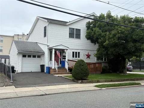 322 Grove Street 1