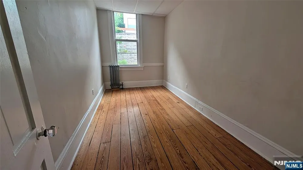 154 Undercliff Avenue 6 Edgewater, NJ 07020