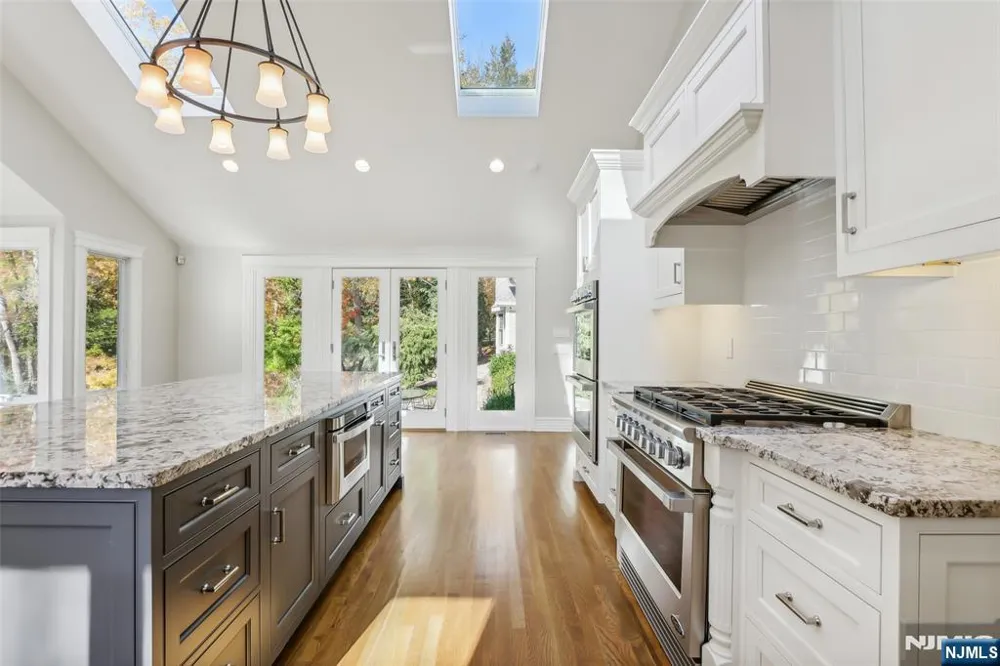 5 Winding Way Saddle River, NJ 07458
