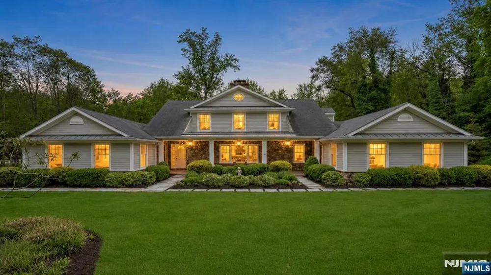 5 Winding Way Saddle River, NJ 07458