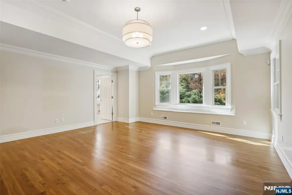 5 Winding Way Saddle River, NJ 07458