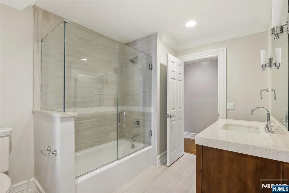 5 Winding Way Saddle River, NJ 07458