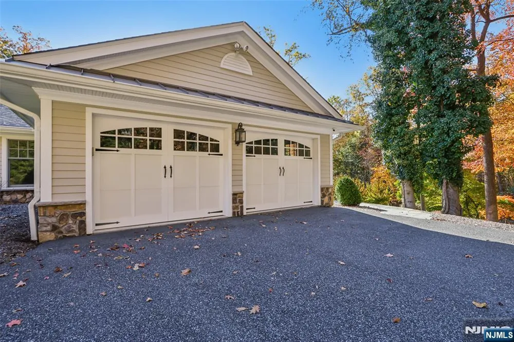 5 Winding Way Saddle River, NJ 07458