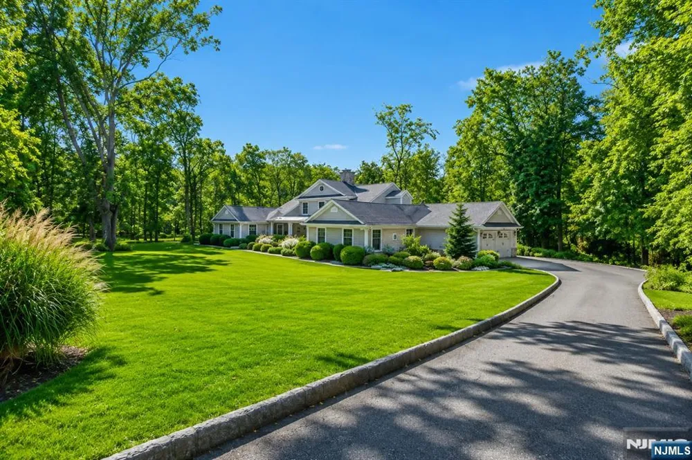 5 Winding Way Saddle River, NJ 07458
