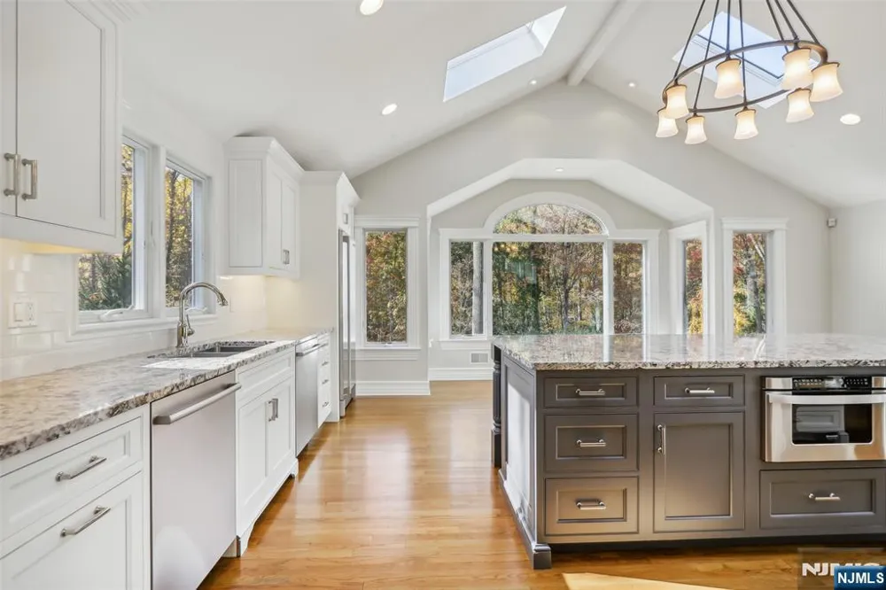 5 Winding Way Saddle River, NJ 07458