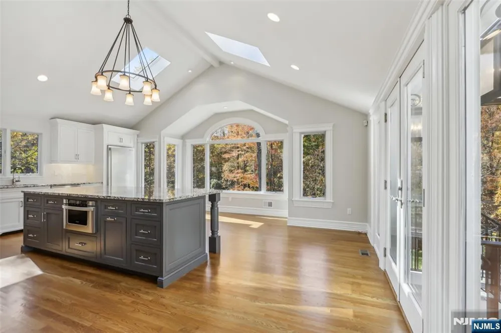 5 Winding Way Saddle River, NJ 07458