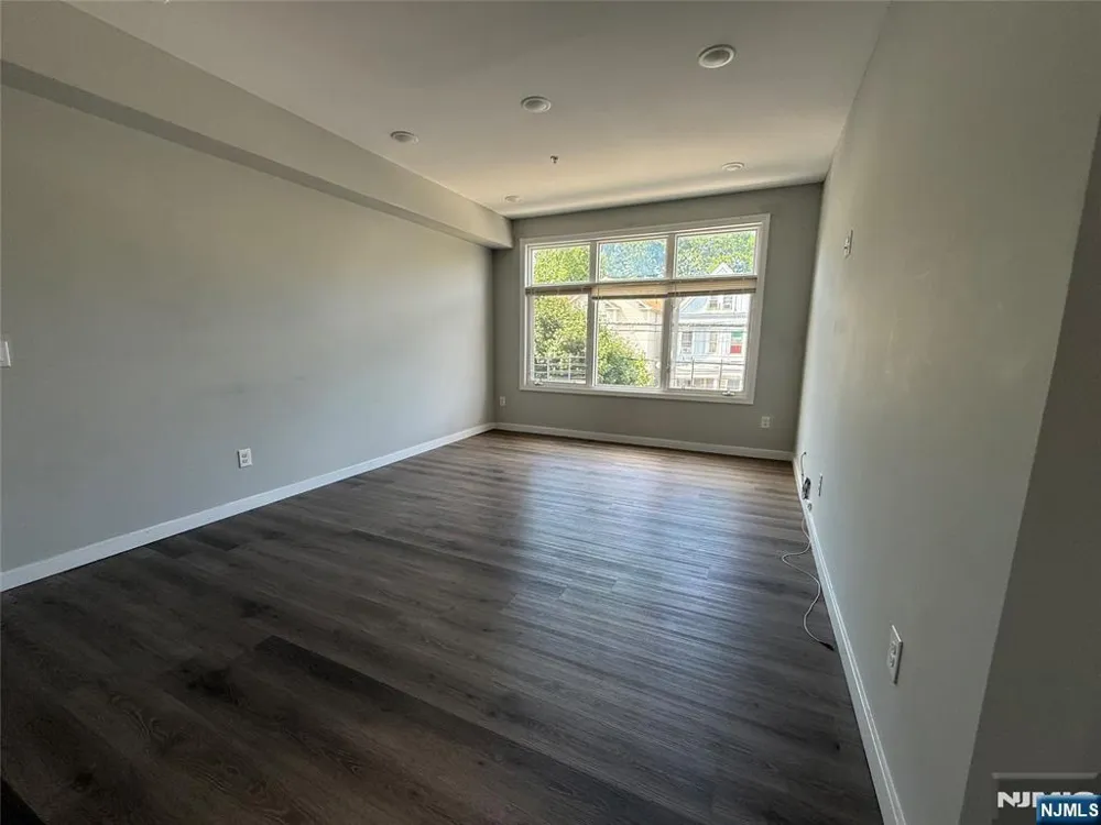 340 Hamilton Avenue 2 Paterson, NJ 07501