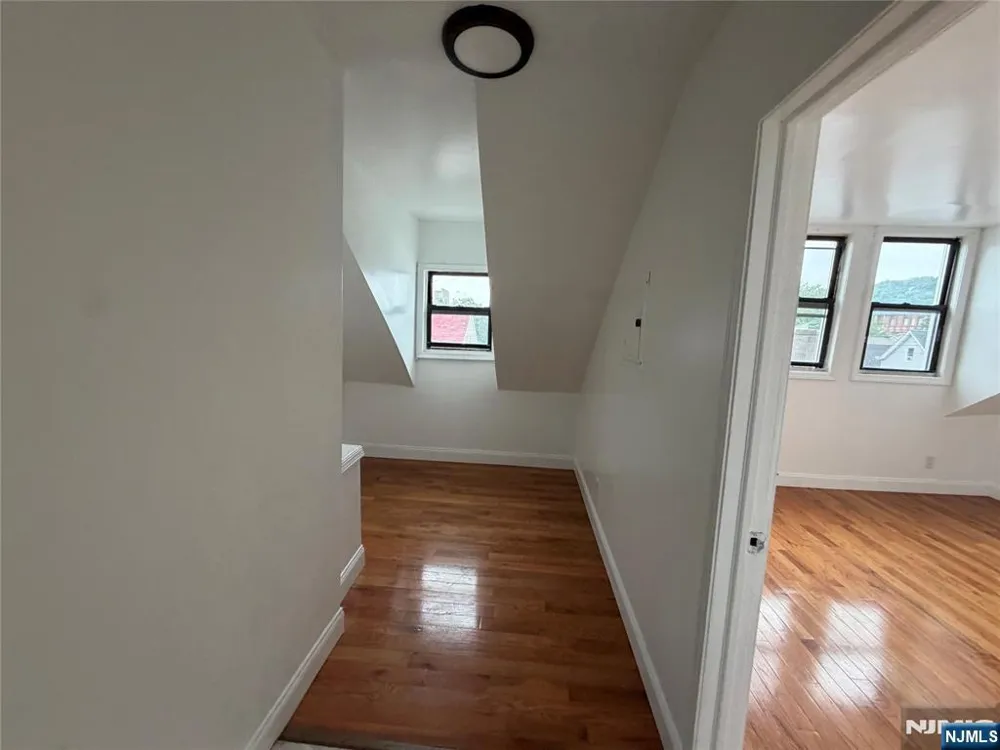 25 Oak Street 3 Paterson, NJ 07501