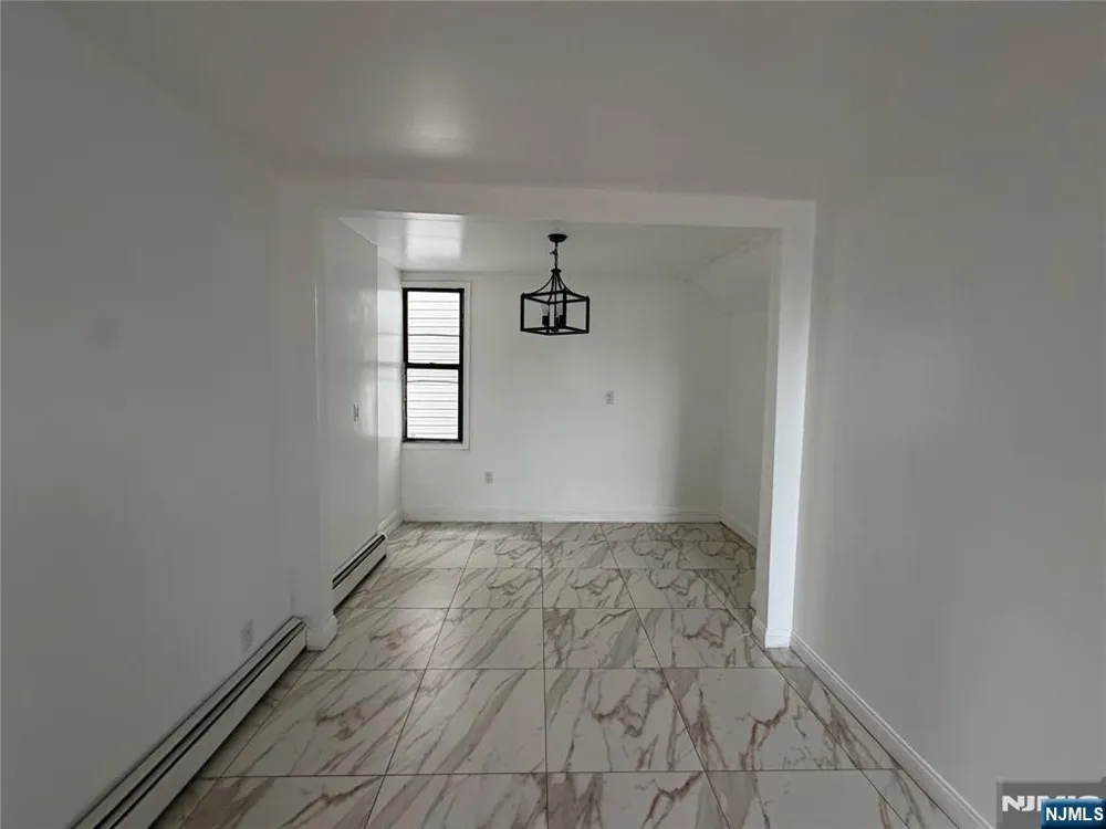 25 Oak Street 3 Paterson, NJ 07501