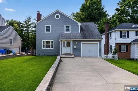 29 Laurel Avenue