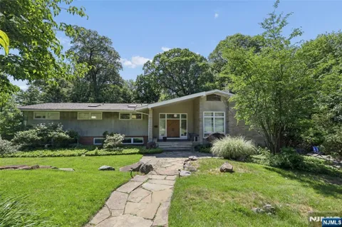 192 Stonehurst Drive