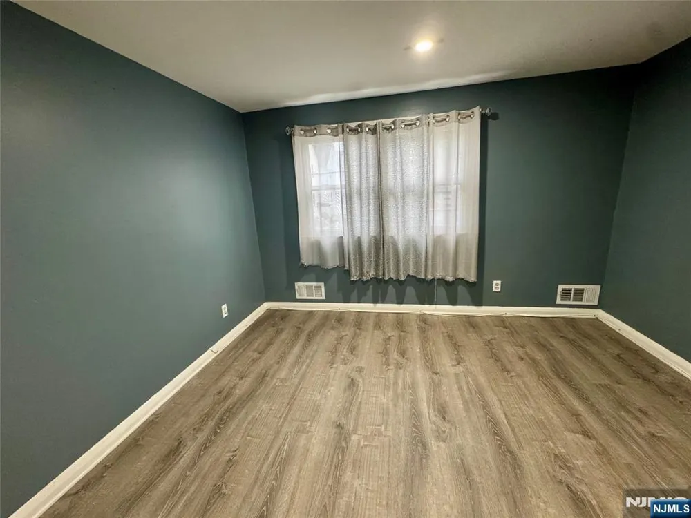 347 29th Street Paterson, NJ 07514