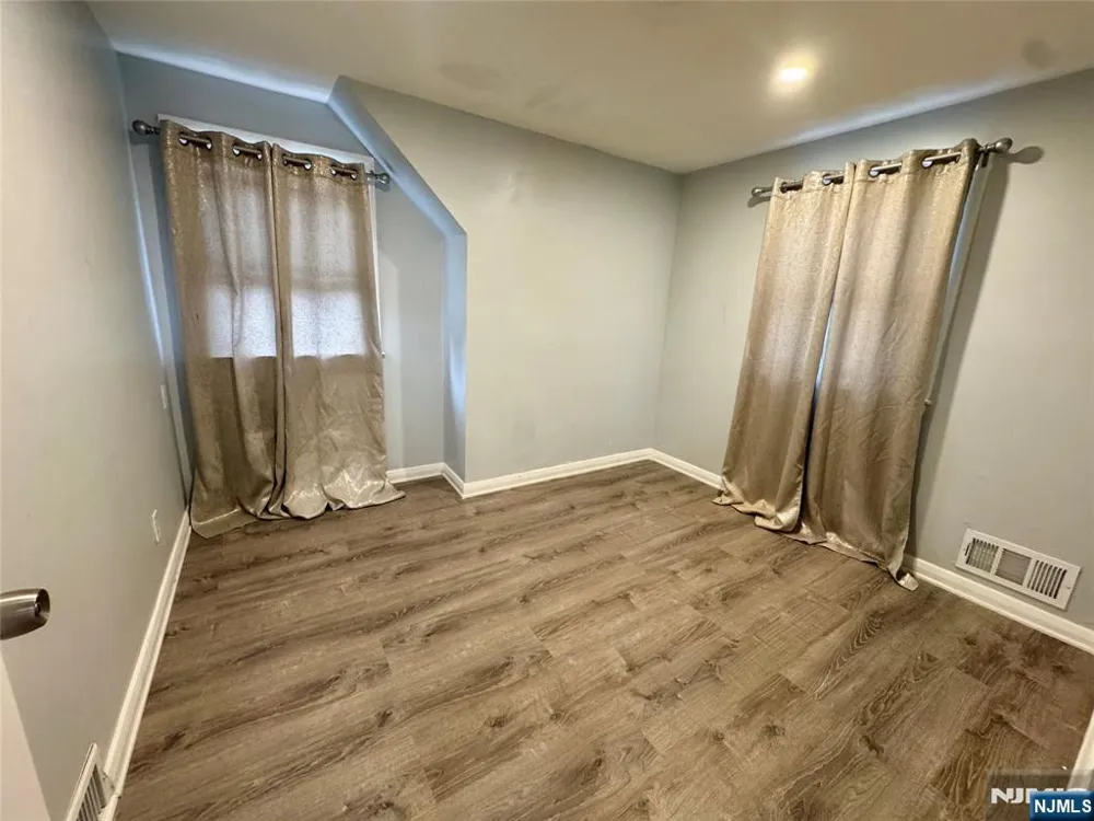 347 29th Street Paterson, NJ 07514