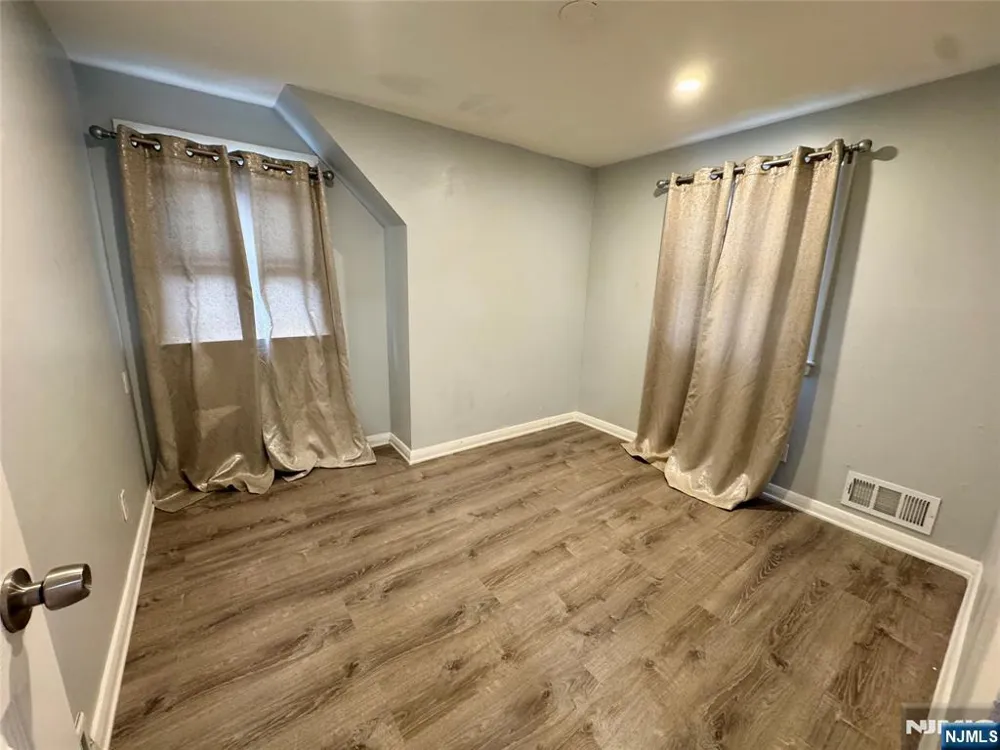 347 29th Street Paterson, NJ 07514