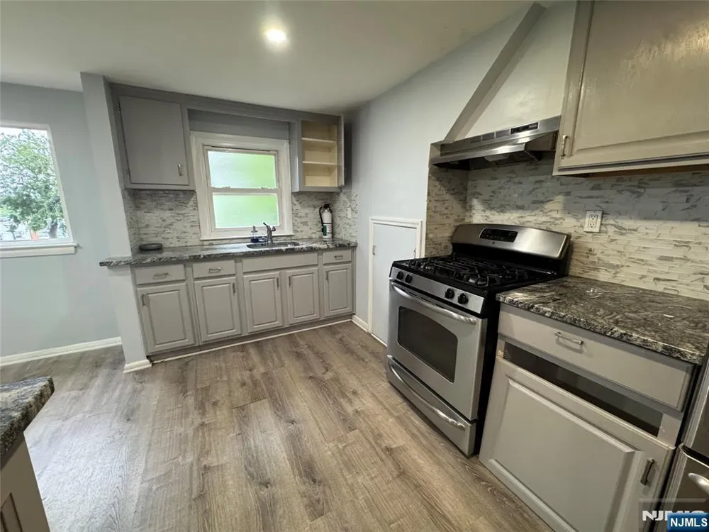 347 29th Street Paterson, NJ 07514