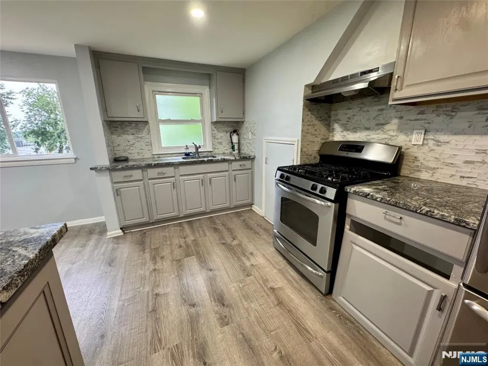 347 29th Street Paterson, NJ 07514