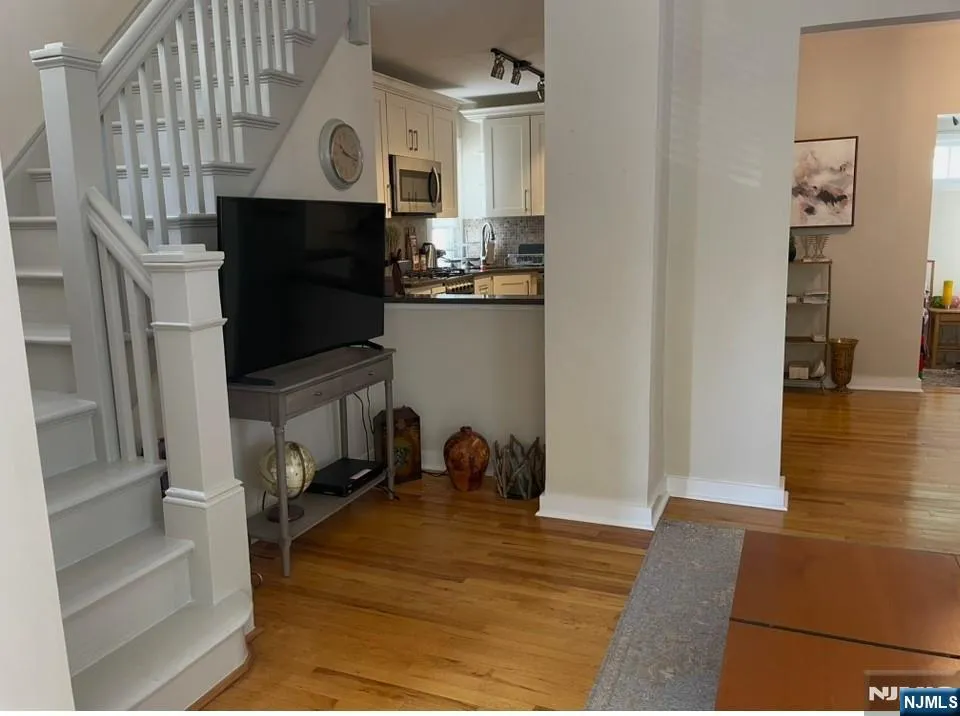 440 Tenafly Road Tenafly, NJ 07670