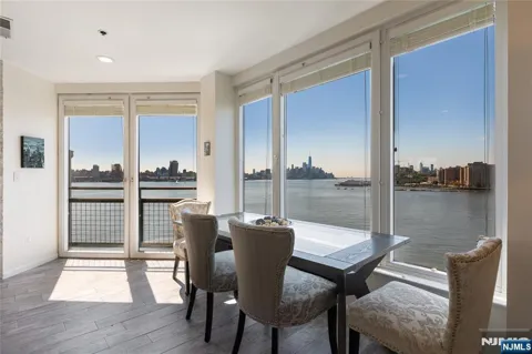 600 Harbor Boulevard 1146